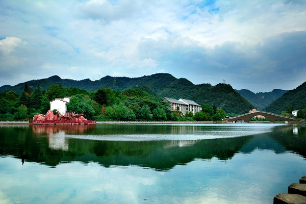 吉林省財(cái)政廳關(guān)于支持綠色低碳發(fā)展推動(dòng)碳達(dá)峰碳中和的實(shí)施意見(jiàn)